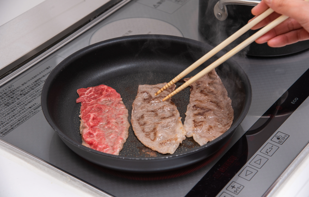 ステーキをフライパンで美味しく焼く方法